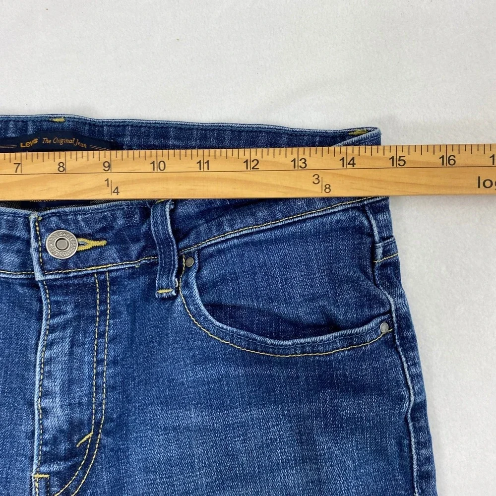Levis cotton ensures inseam